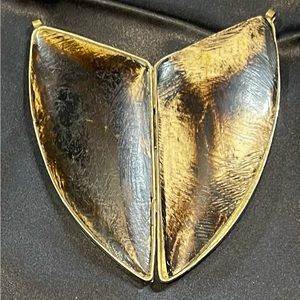 Natural horn pendant, large